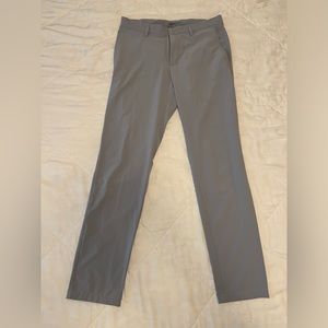 Nike Men's Stretch Golf Pant - Light Grey. 32x34